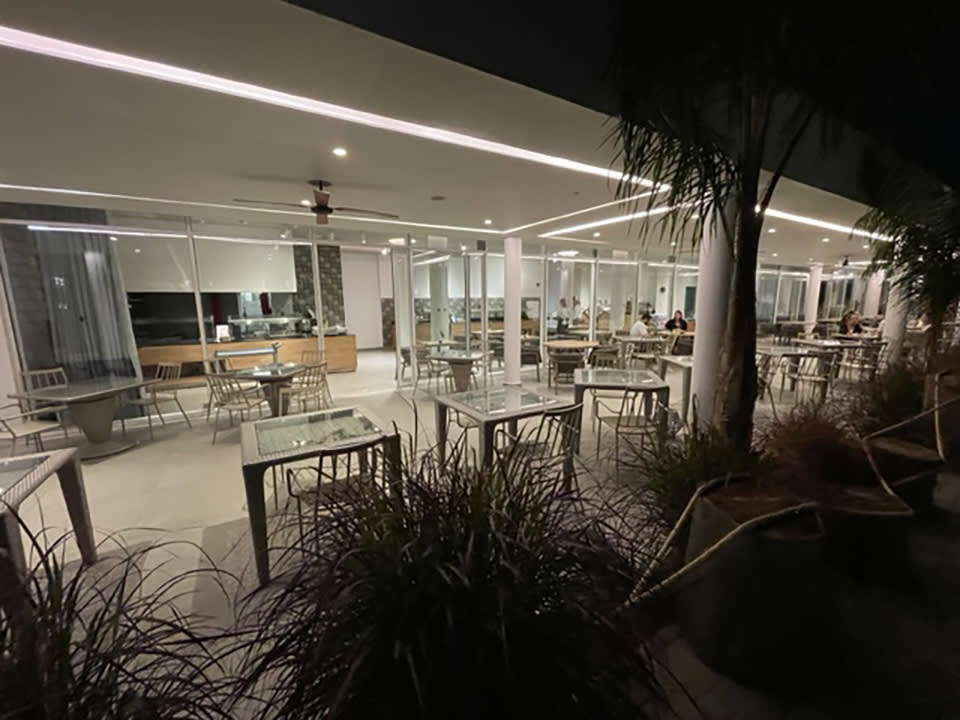 Gastro White Dreams Resort & Anex
