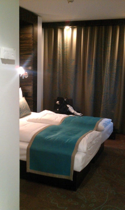 Bett Motel One Berlin Ku'Damm