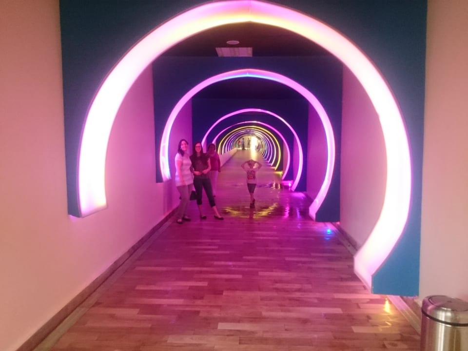 Tunnel zum Strand Long Beach Alanya