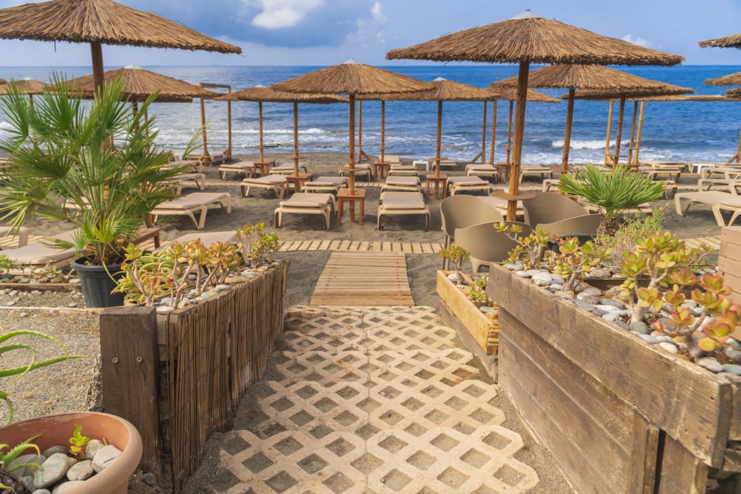 Strand Tylissos Beach Hotel