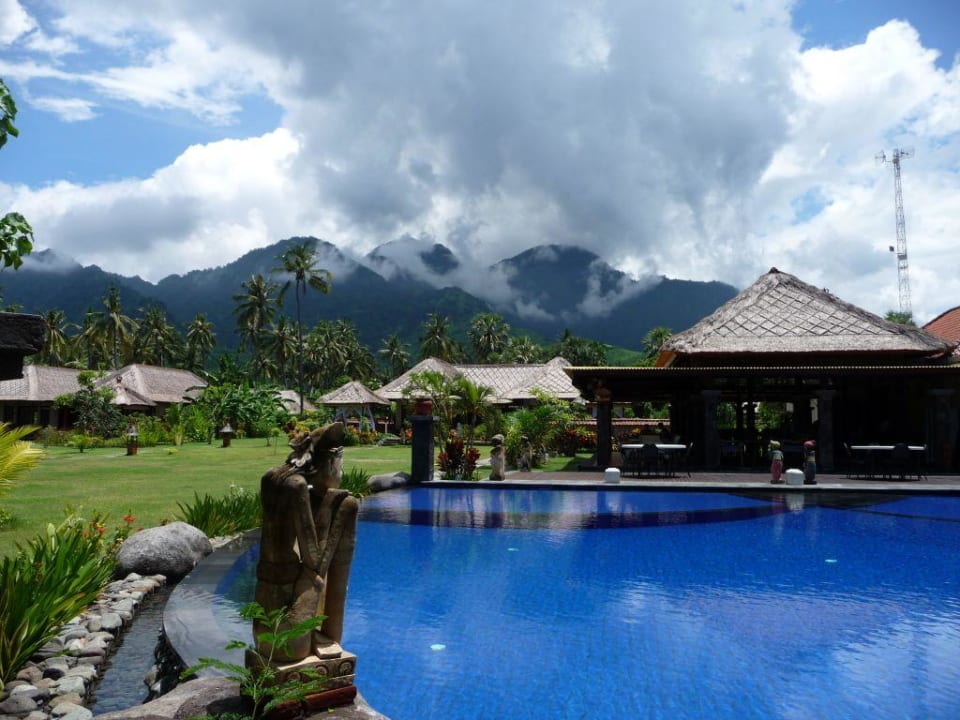 Poolbar Amertha Bali Villas