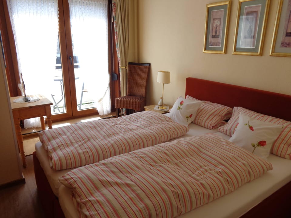 App. 4 Schlafzimmer mit Balkon Pension Haus Kaiser