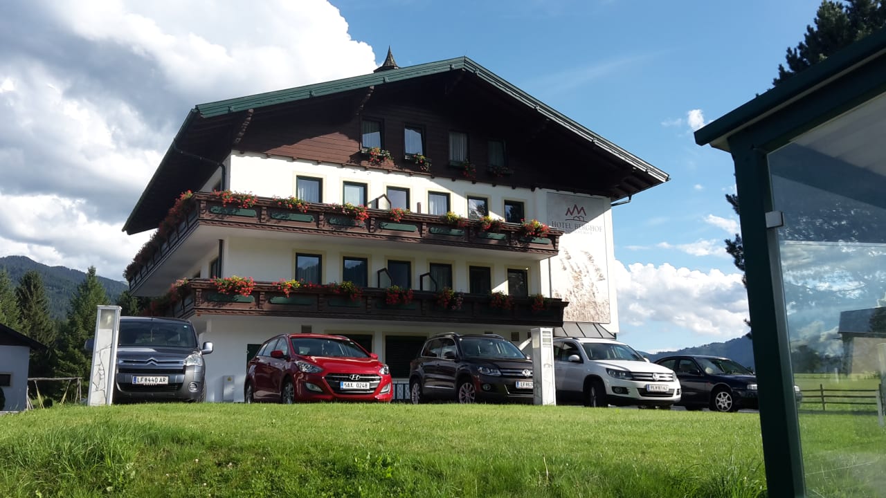 Außenansicht Hotel Berghof Mitterberg
