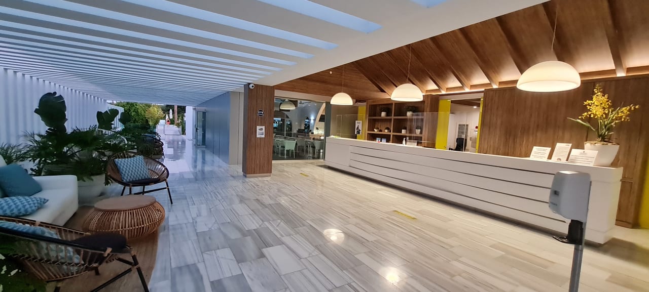 Lobby Canary Garden Club