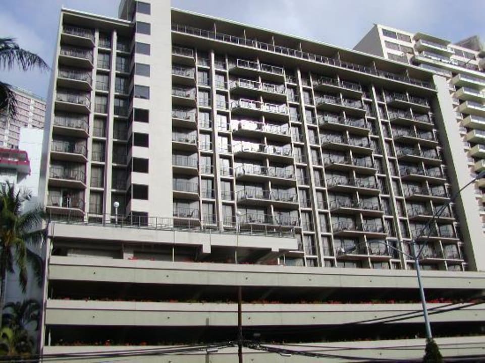 Grosser Klotz.. Hotel Aqua Palms at Waikiki