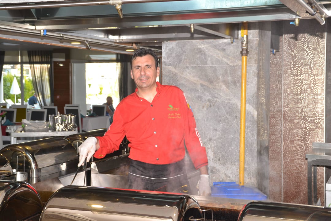 Chef Koch Palm World Side Resort & Spa