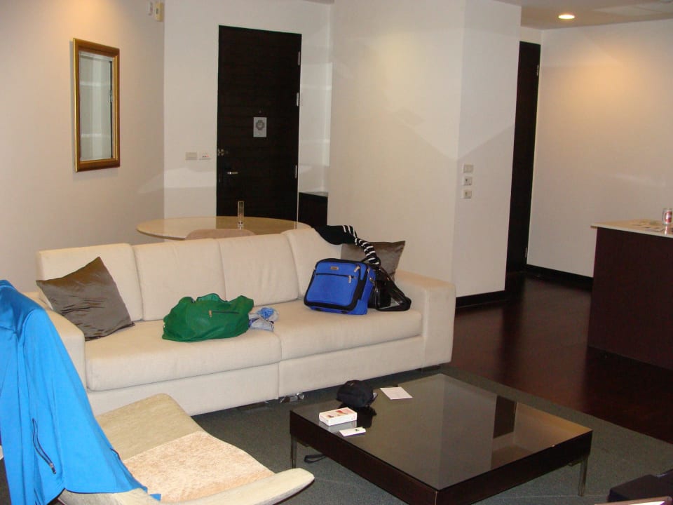 Junior Suite Wohnzimmer Chatrium Hotel Riverside Bangkok
