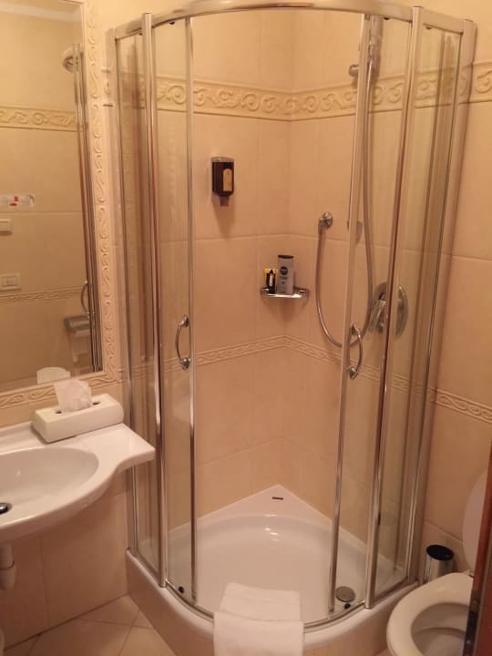 Dusche Alpenhotel Plaza