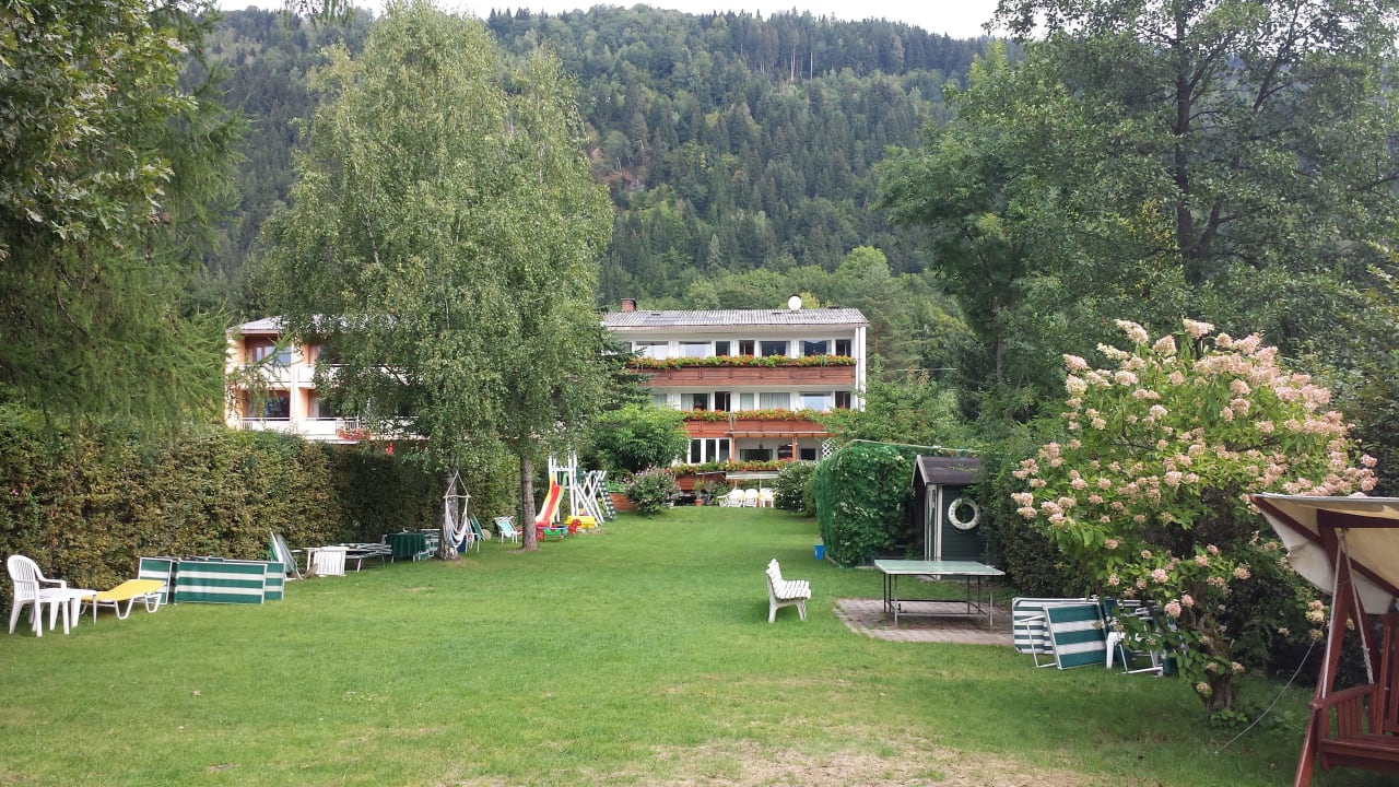 Blick vom See zum Seehaus Mosing Villa Stiegl Apartments
