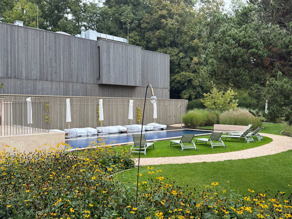 Pool La Maison Hotel