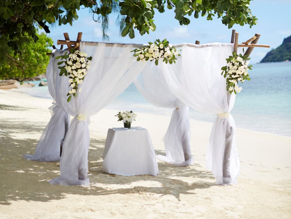 Strand Raffles Seychelles