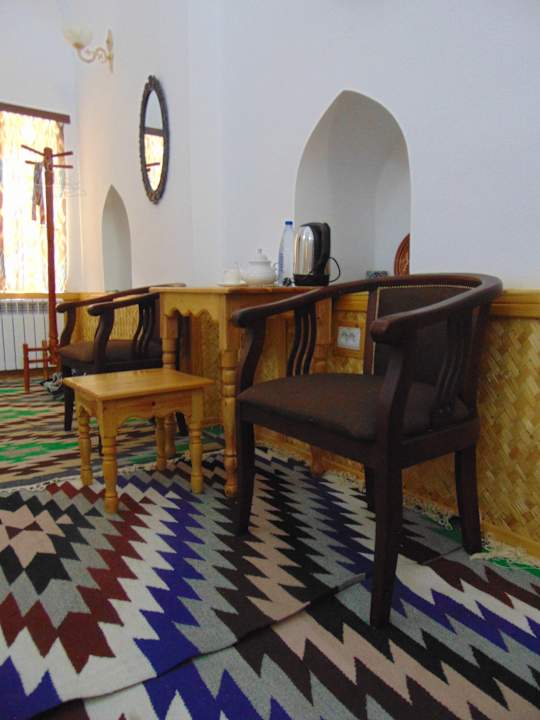 Zimmer Madrasah Polvon-Qori Boutique