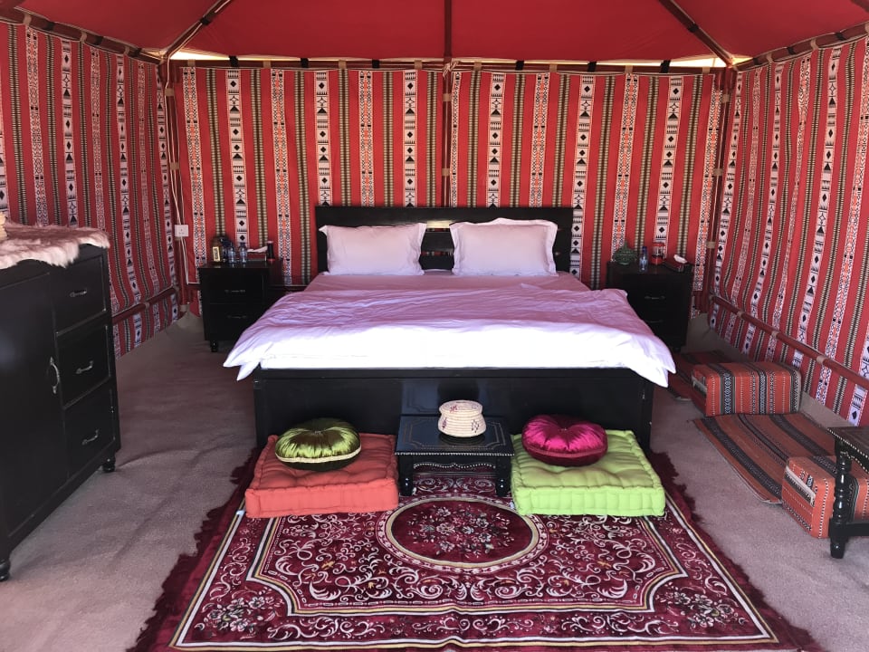 Zimmer The Legend Of Dunes - By Alreem Camp