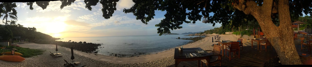 Panorama des Strands vom Restaurant aus SAii Koh Samui Villas (adult only 12+)