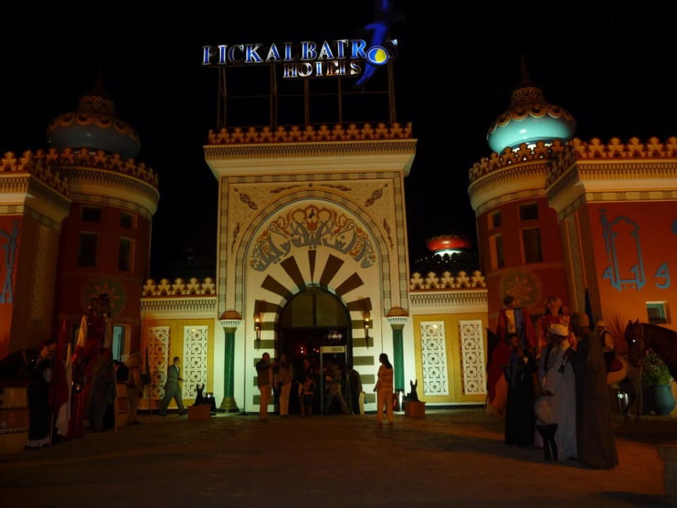 Eingang vom Hotel Pickalbatros Alf Leila Wa Leila Resort - Neverland Hurghada