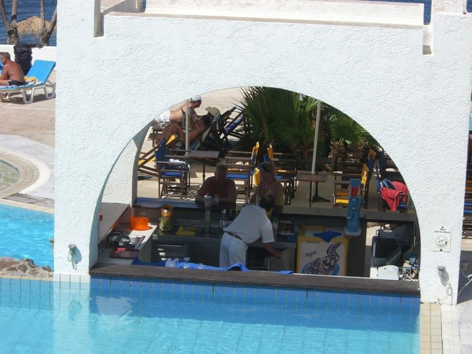 Tassos an der Bar TUI BLUE Oceanis Beach and Spa Resort