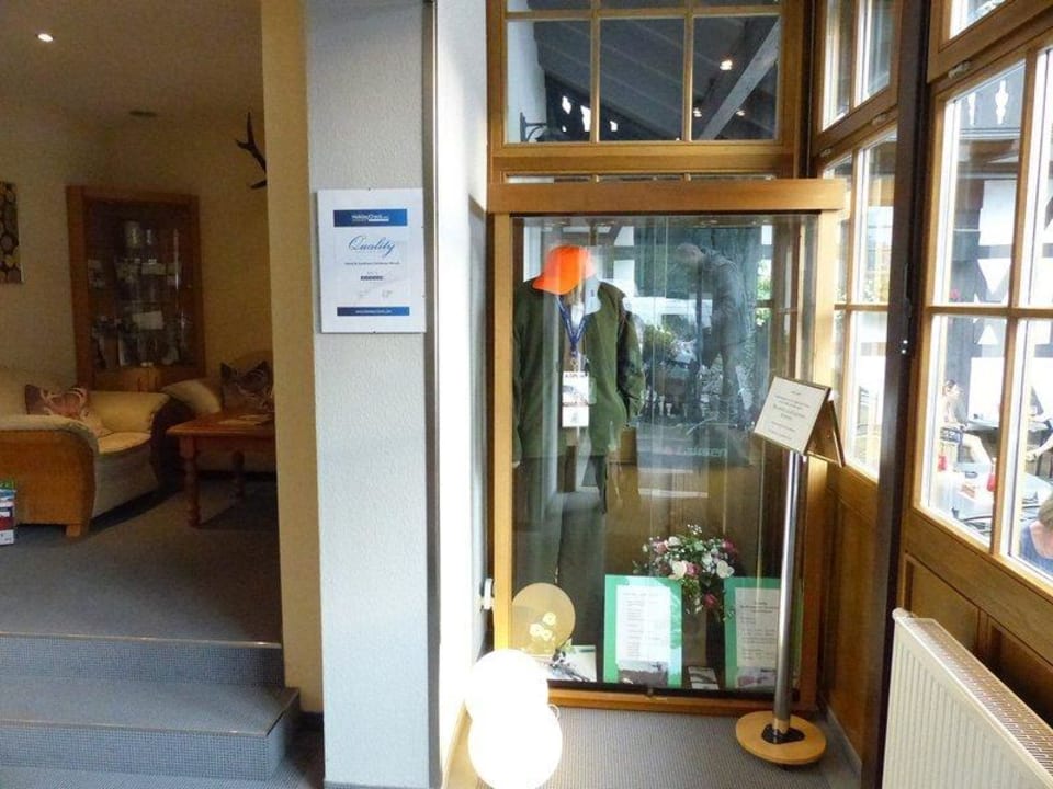 Eingang Hotel & Gasthaus Goldener Hirsch