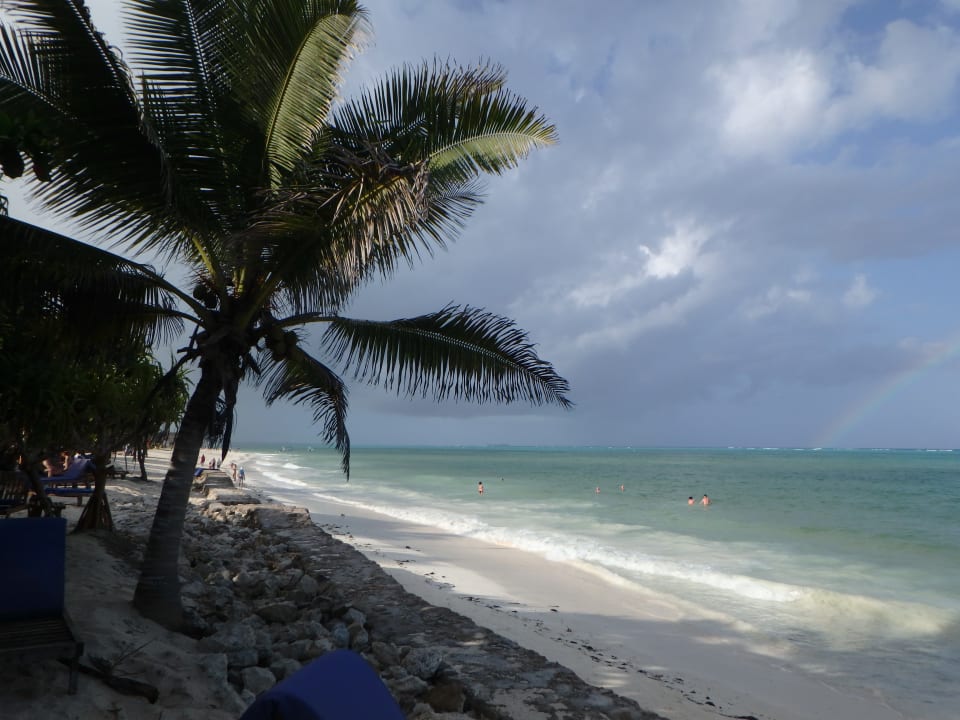 Strand Neptune Pwani Beach Resort & Spa