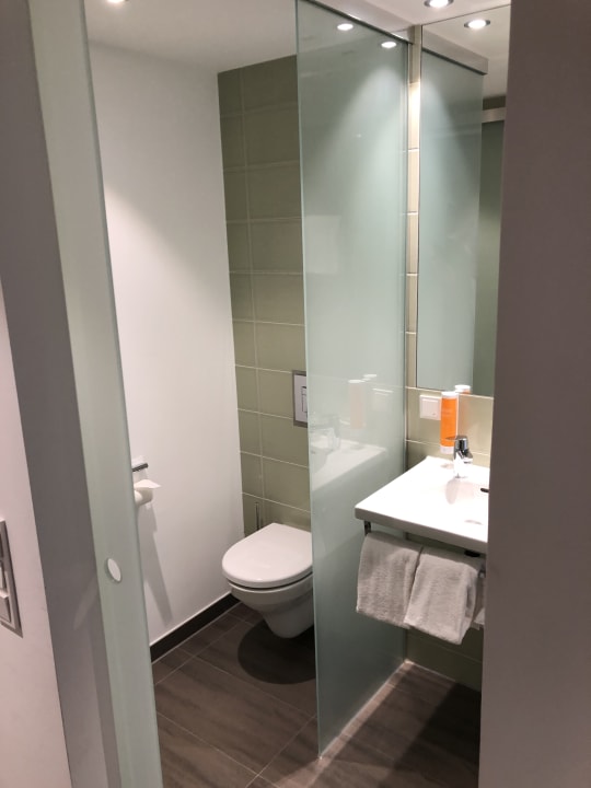 Zimmer Super 8 by Wyndham Oberhausen am Centro