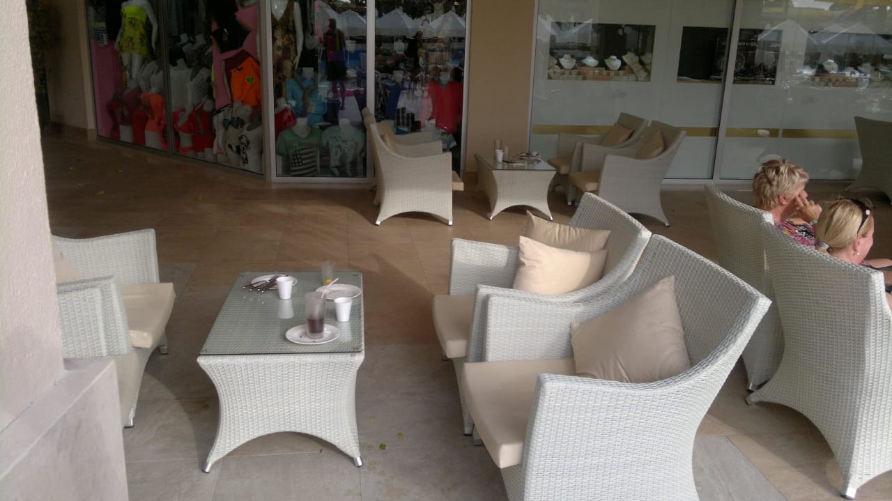 Sitzecken im Poolbereich Crystal Sunset Pearl Collection