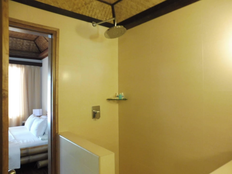 Ungünstiger Spritzschutz Angaga Island Resort