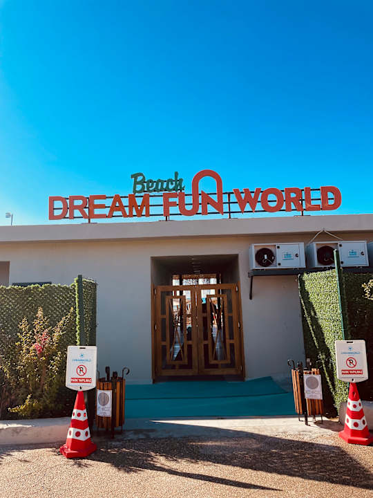 Strand Dream Fun World