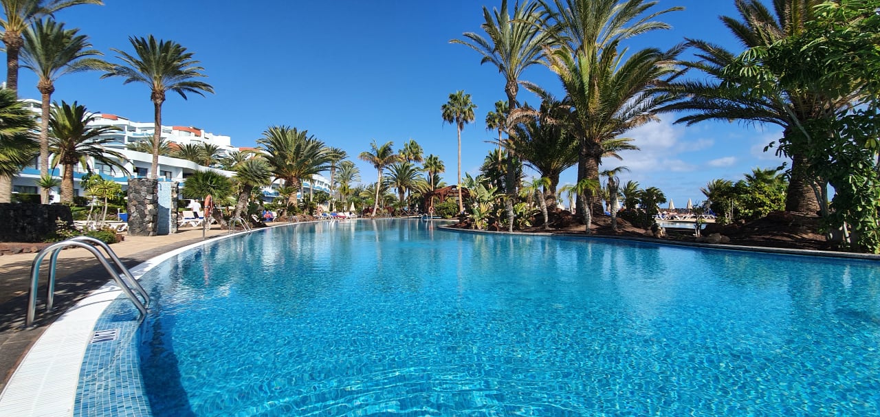 Pool R2 Pajara Beach