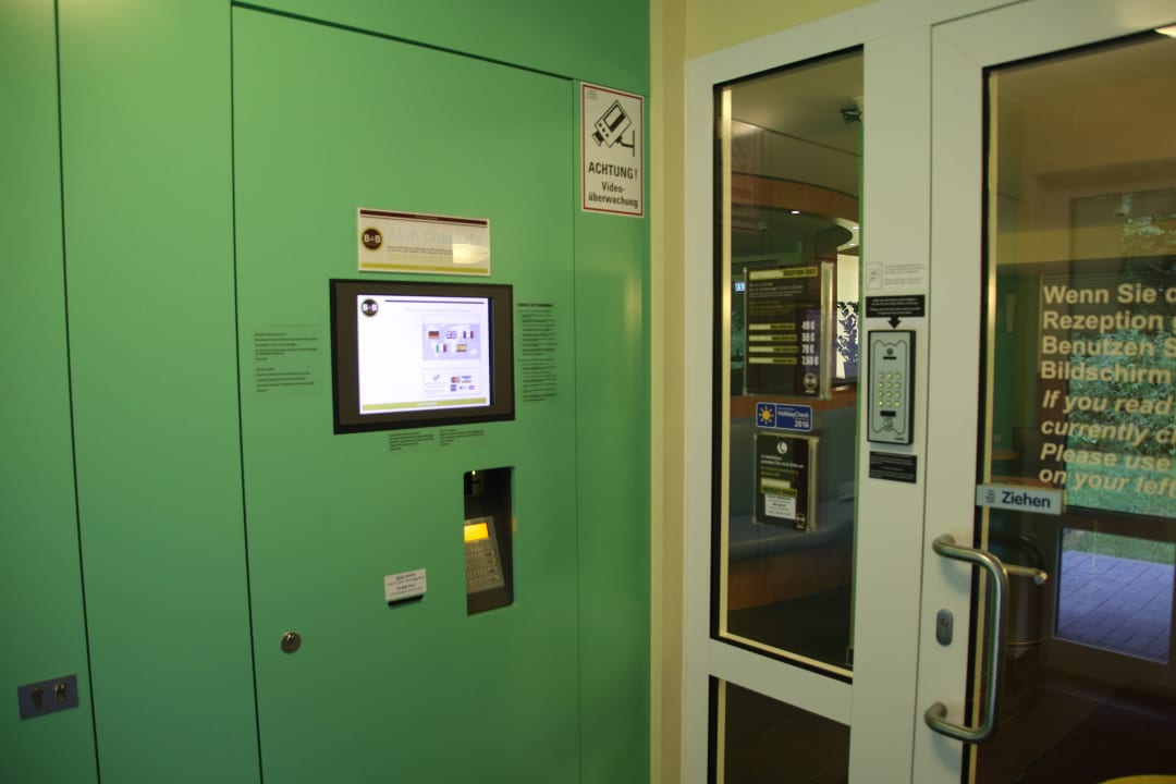 Eingangsbereich B&B Hotel München-Airport