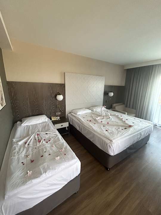 Zimmer Fame Residence Lara & Spa