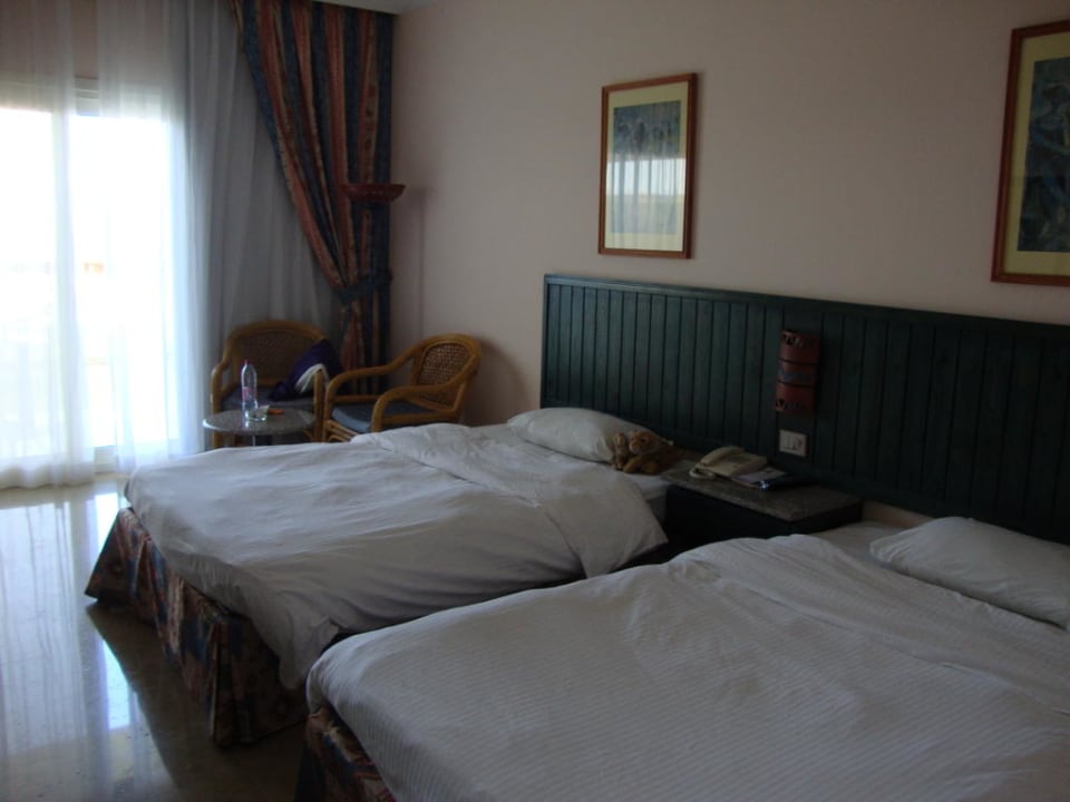 Schöne große Betten Palm Beach Resort