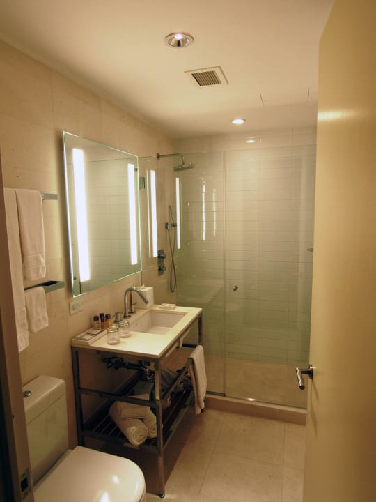 Badezimmer Blick durch Tür Cassa Hotel 45th Street