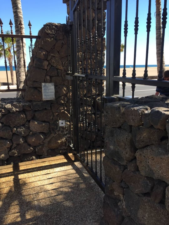 Tür zum Strand Hipotels La Geria