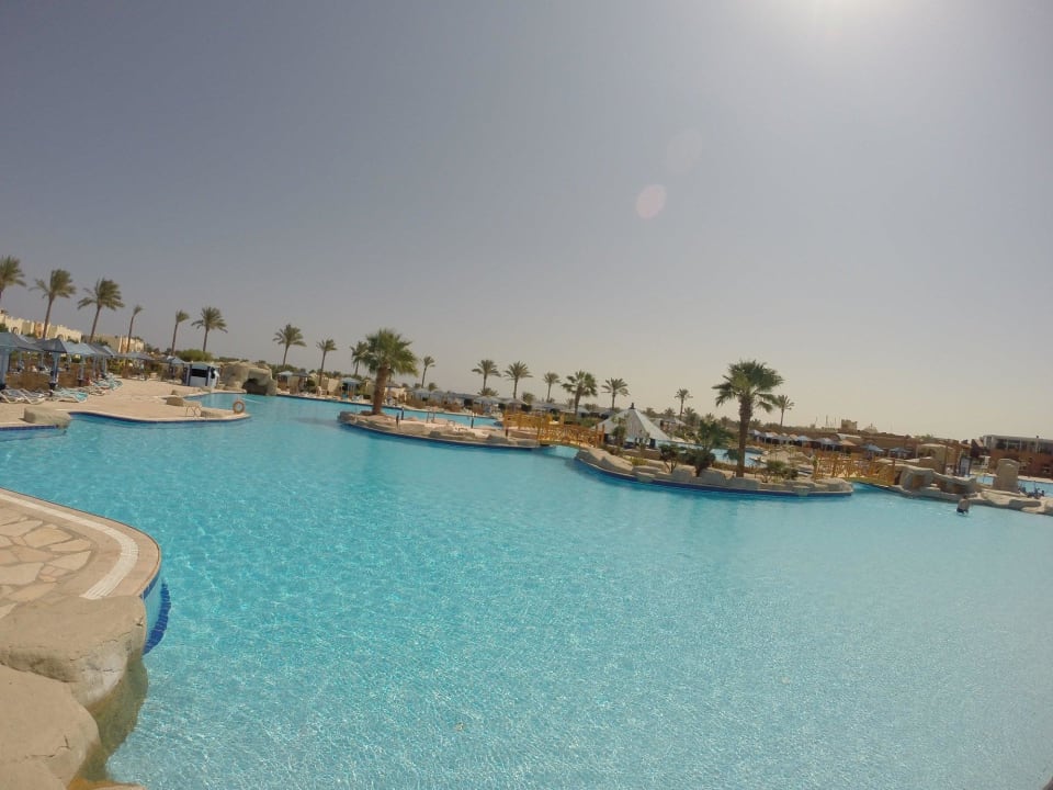 Hauptpool  SUNRISE Royal Makadi Resort