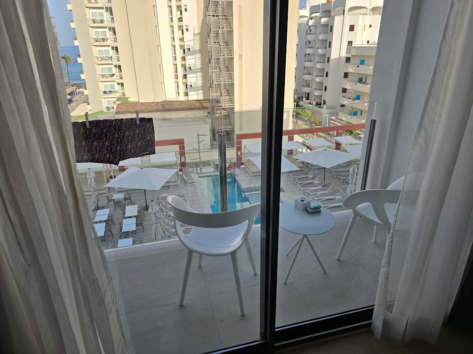 Zimmer Kyrat Amarac Suites