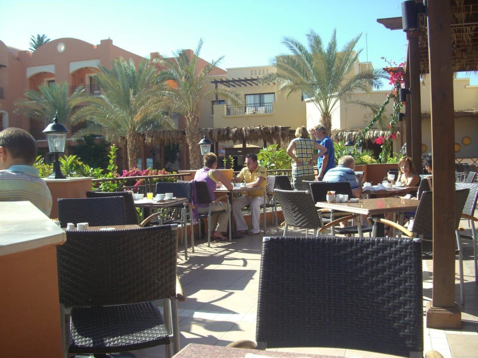 Frühstücksterrasse....und das im Januar! Toll! Jaz Dar EL Madina