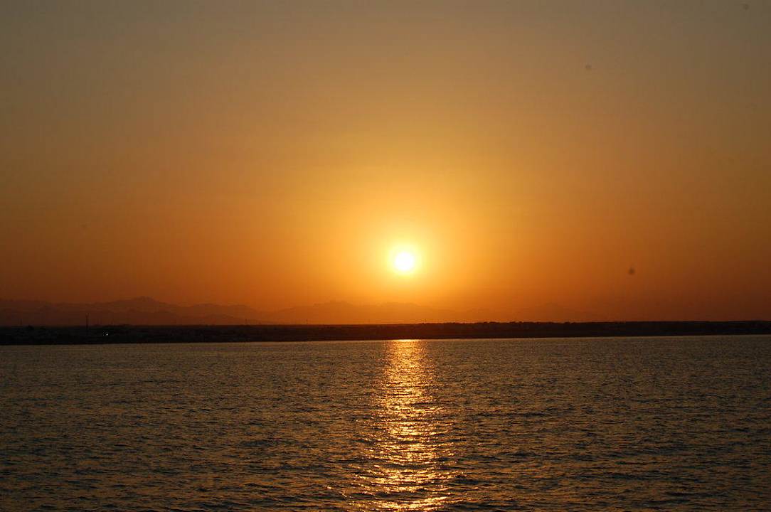 Sonnenuntergang auf dem Rotenmeer Pickalbatros Dana Beach Resort - Hurghada