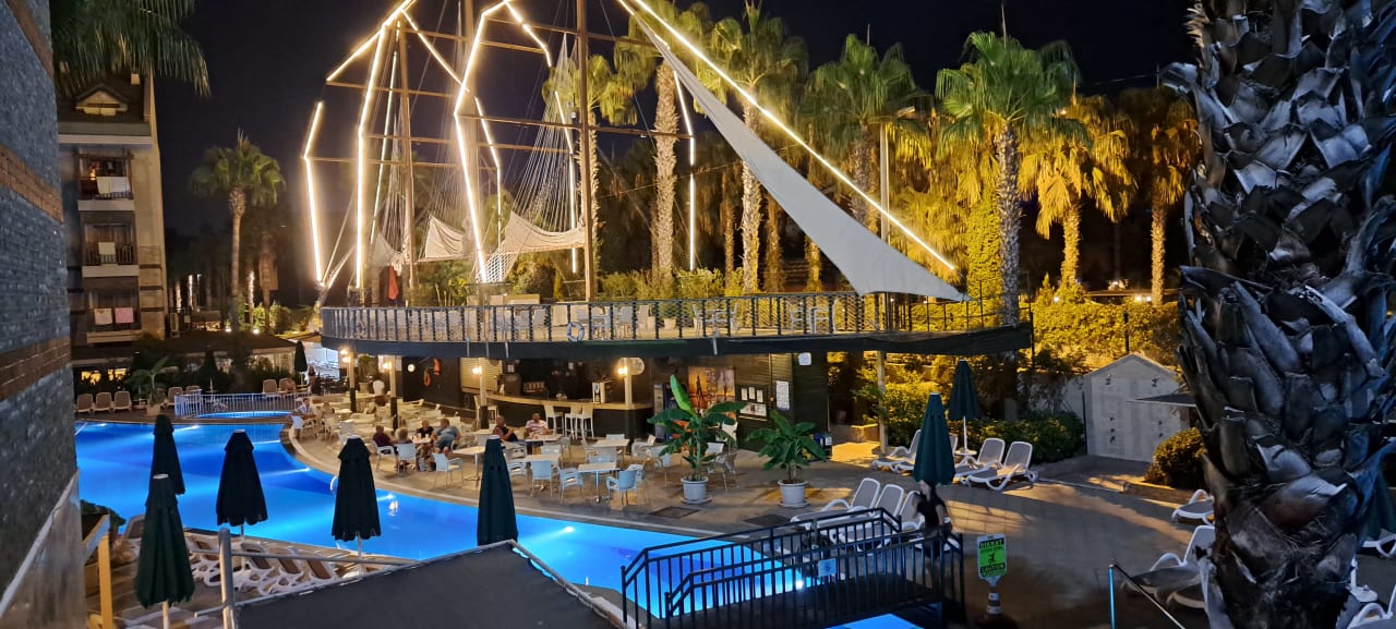 Pool Can Garden Resort