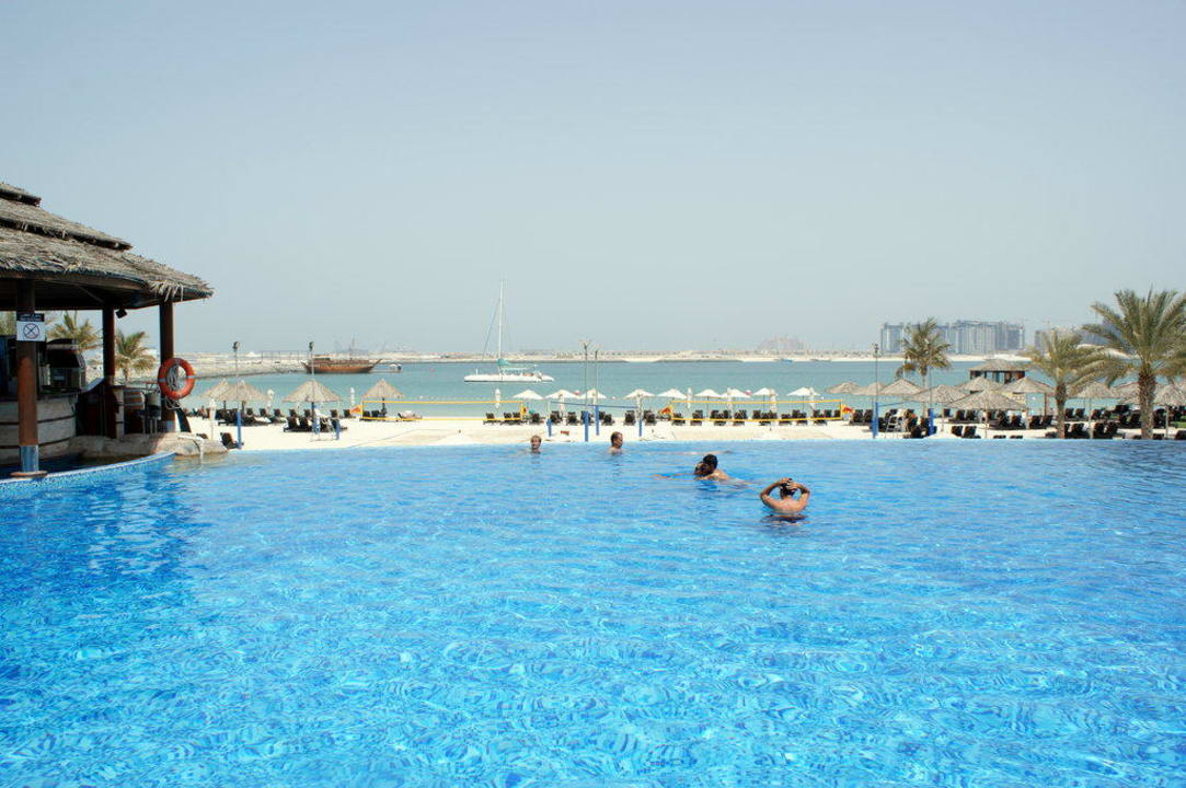Die Poolanlage Le Meridien Mina Seyahi Beach Resort & Waterpark