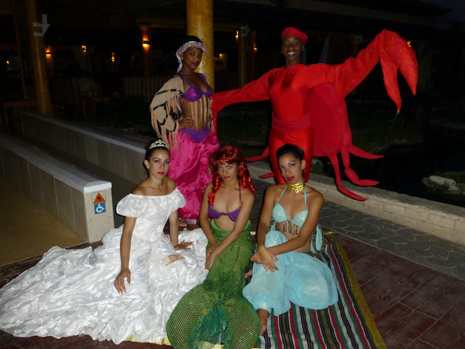 Animationsteam am Disneyabend Hotel Playa Pesquero