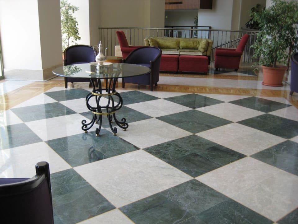 Eingangbereich  Arum Barut Collection