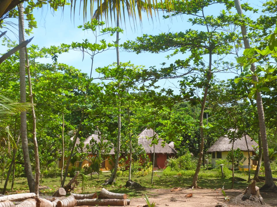 Hidden Huts Ankobra Beach Resort