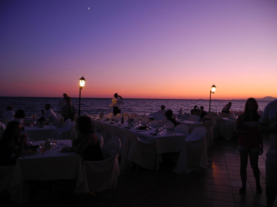 Gleich wird's Nacht Ali Bey Club