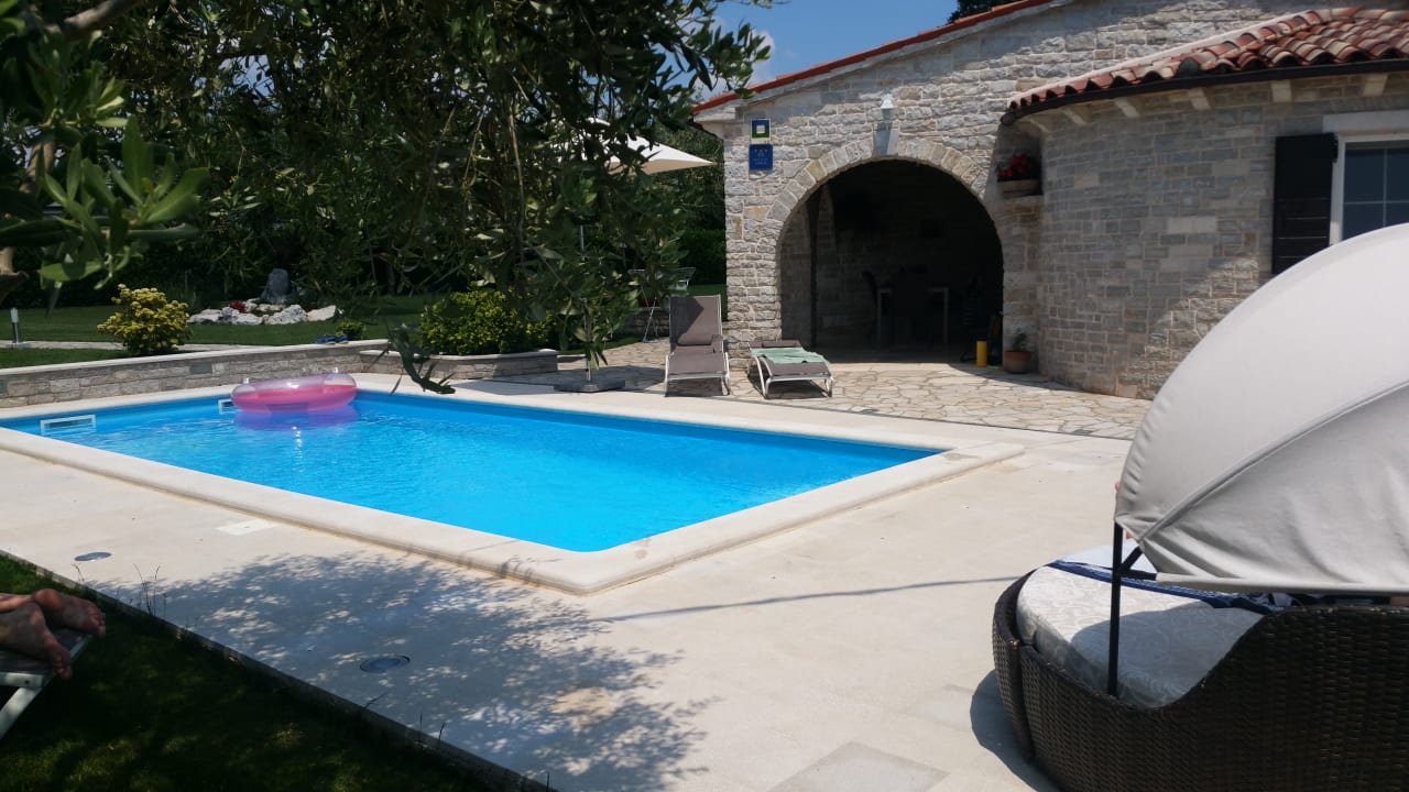 Pool Haus Istranka