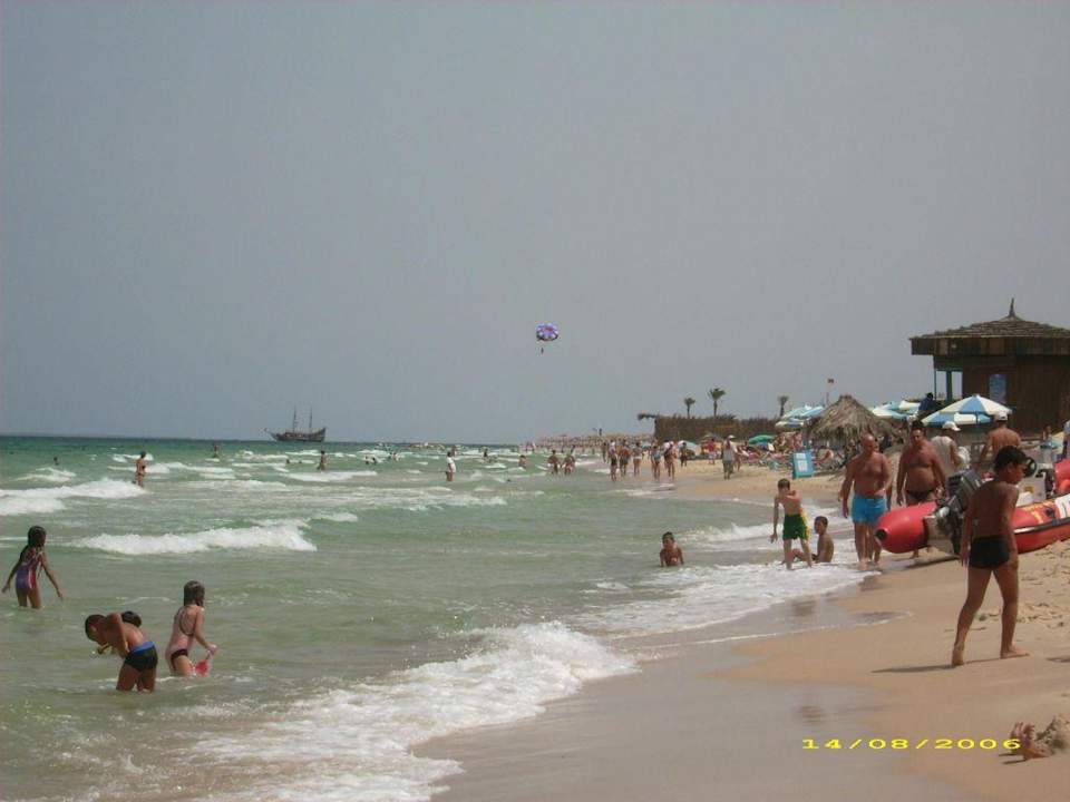 Stranbblick richtung Sousse Hotel El Menchia