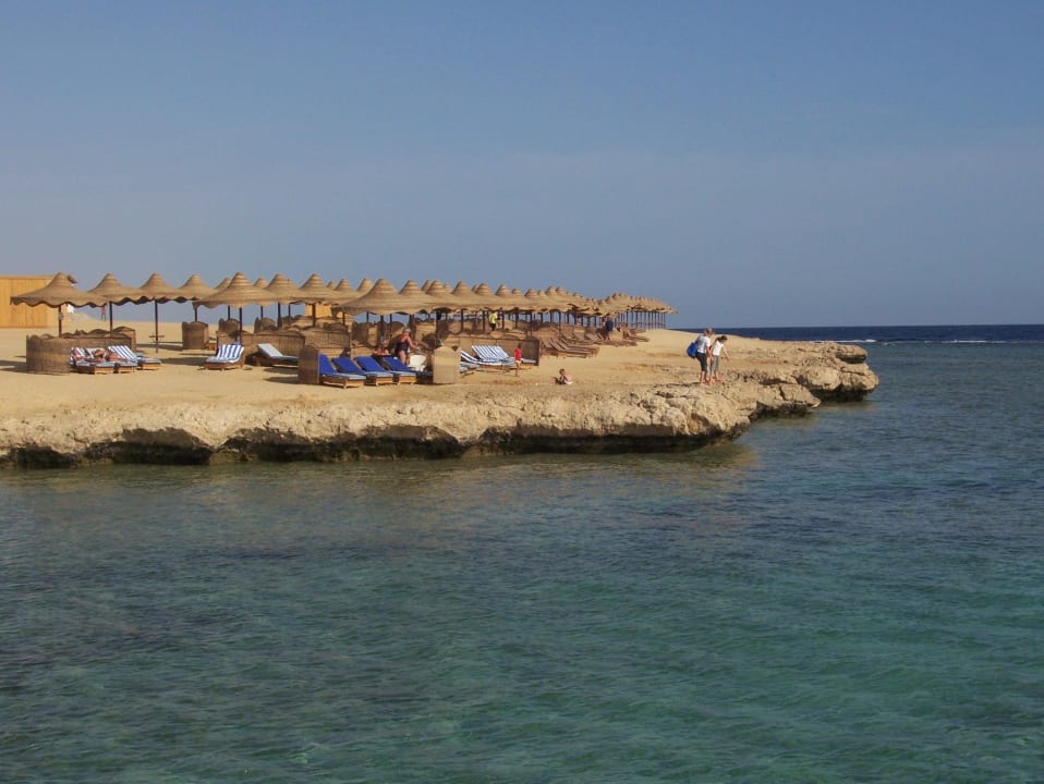 Blick auf den Strand Three Corners Happy Life Beach Resort