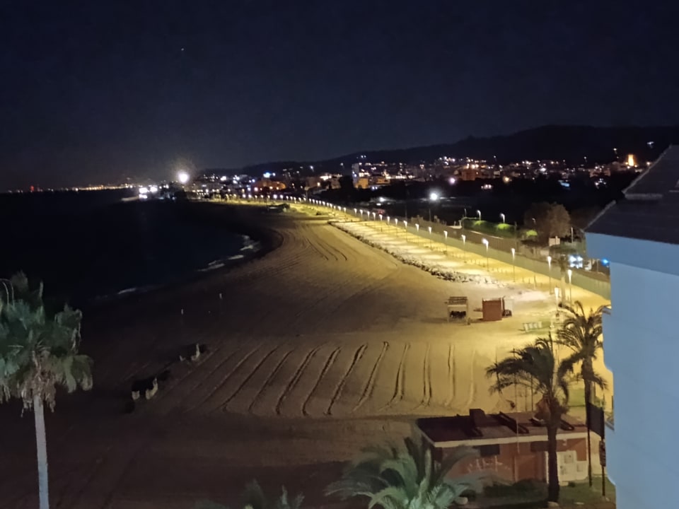 Strand CAPRICI BEACH HOTEL & SPA