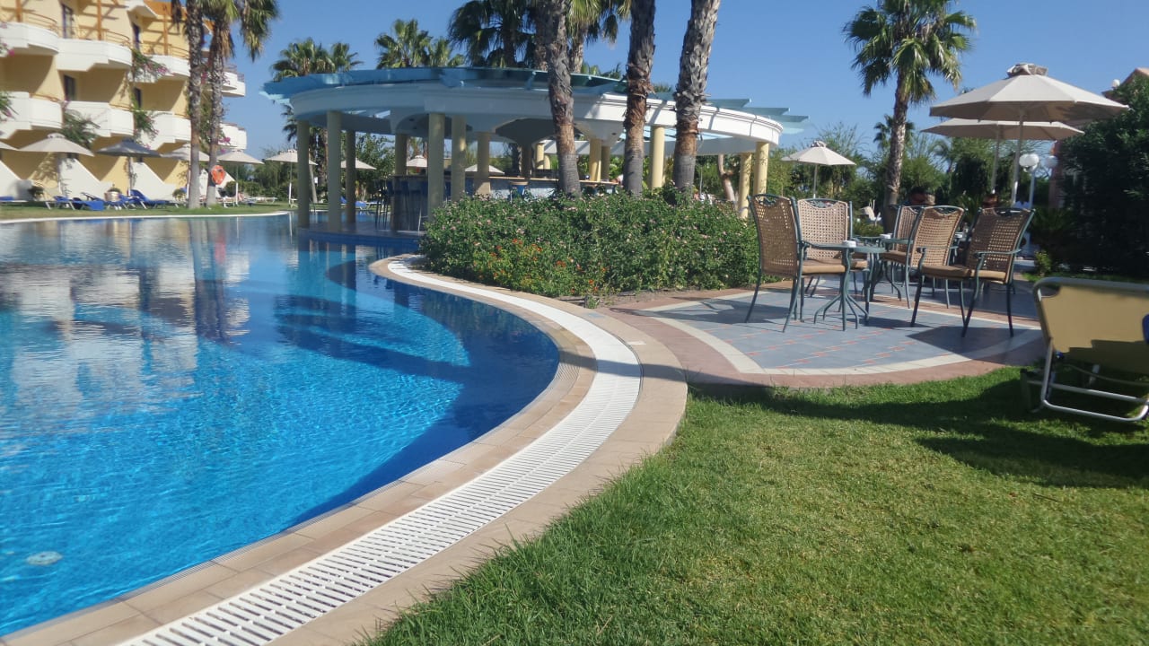 Poolbar Atrium Palace Thalasso Spa Resort & Villas