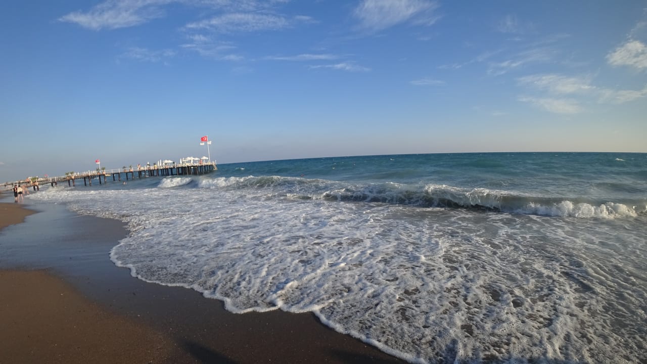 Strand Royal Wings Hotel