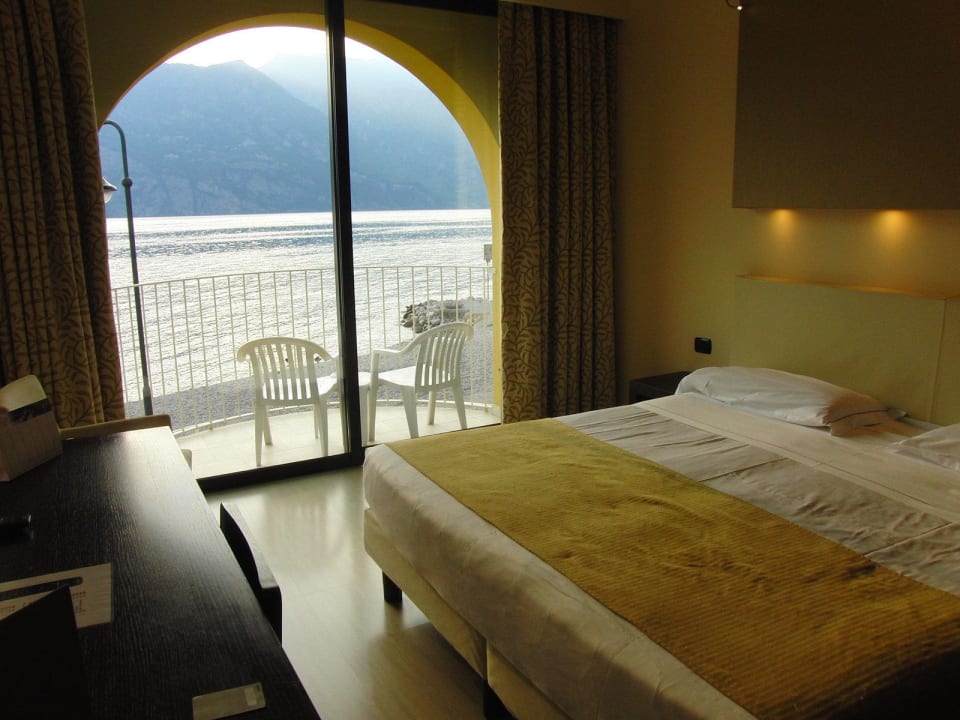 Zimmer 2. Stock Hotel Europa