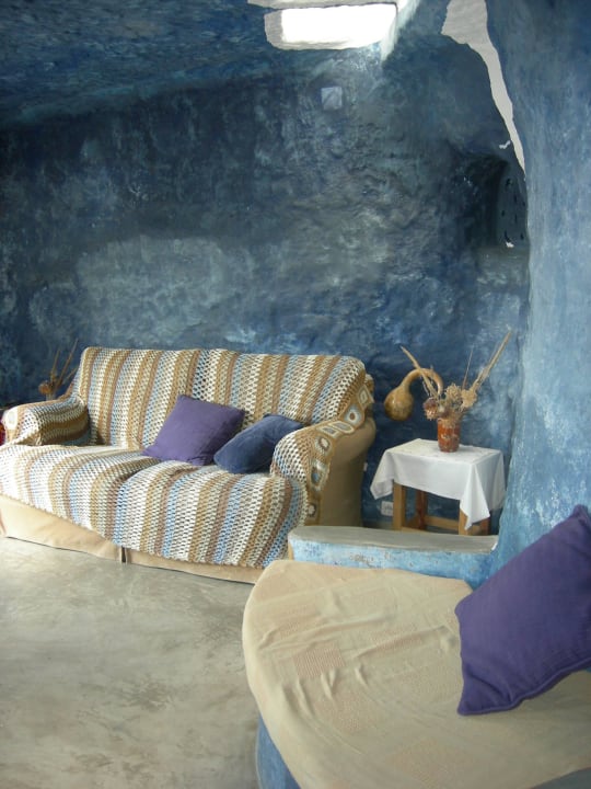 Sitzecke sehr urig Hotel Cuevas Al-Jatib